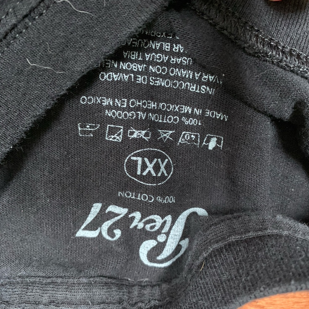 Graphic tee - Picture 2 of 3